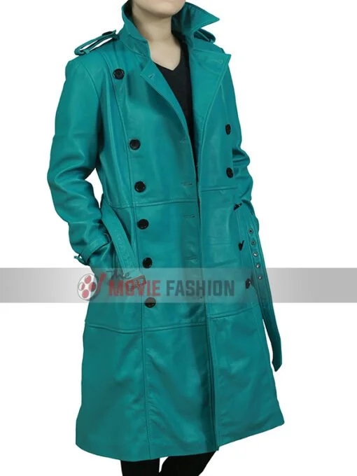 Why Dana Delany’s Turquoise Leather Coat is the Ultimate Statement Piece