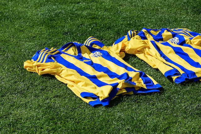 5 Tips On How To Spot The Best Classic Football Kits Online
