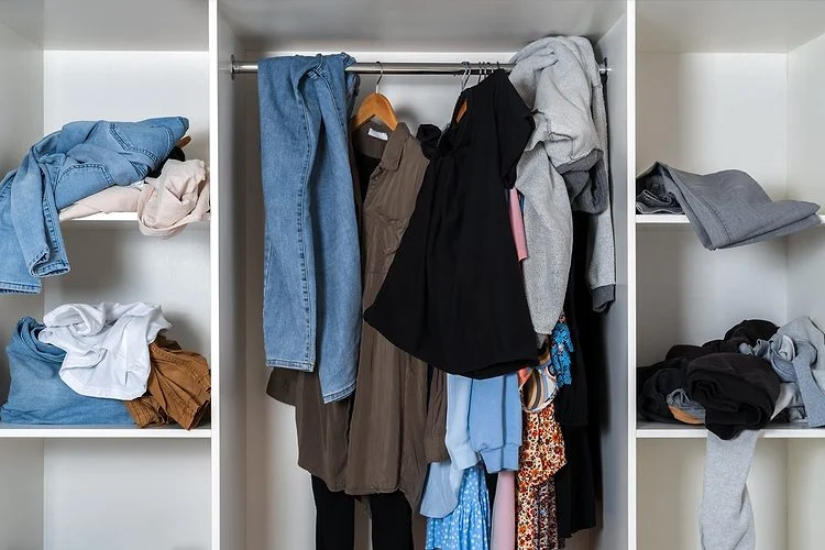 Difficult Closet Decluttering: Remove Pieces With Simple Rules