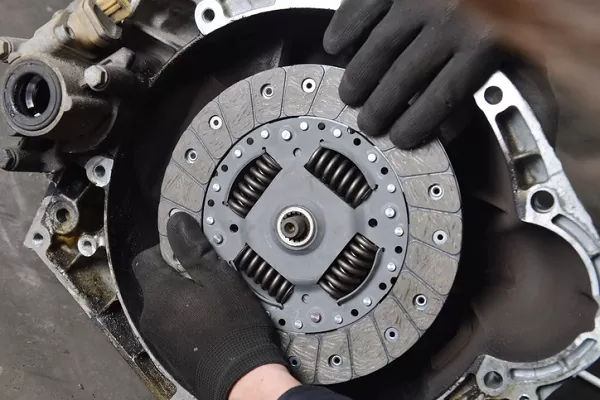 Clutch Chatter Problems – Inspect Flywheel and Mounts Carefully