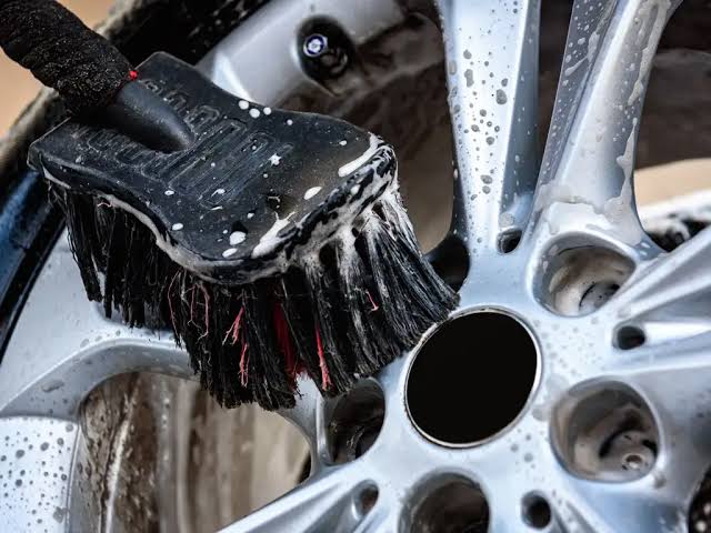 Dirty Alloy Wheels - Remove Brake Dust Without Damage